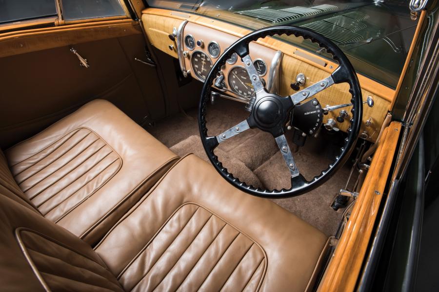Торпедо Talbot-Lago T26 Record Cabriolet 1947 года  (фото 6 из 34)